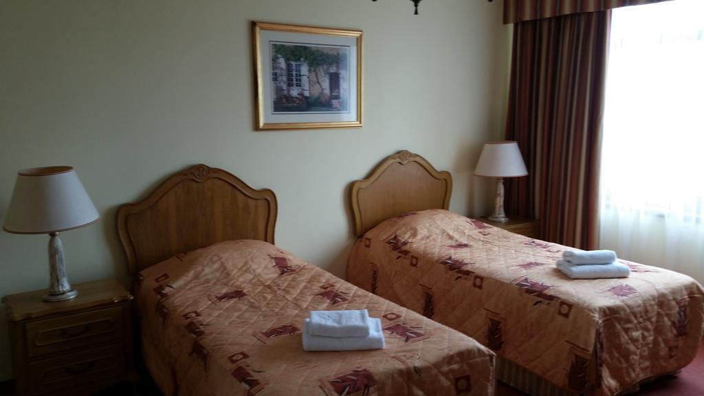 Hotel Sportwerk Tyniec Maly Room photo